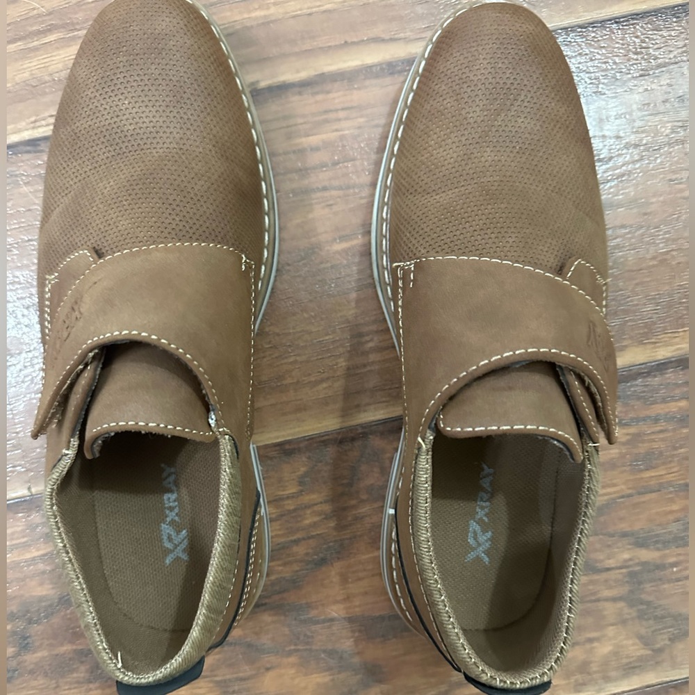 X-ray boys dress shoes with Velcro closure. Size 6.